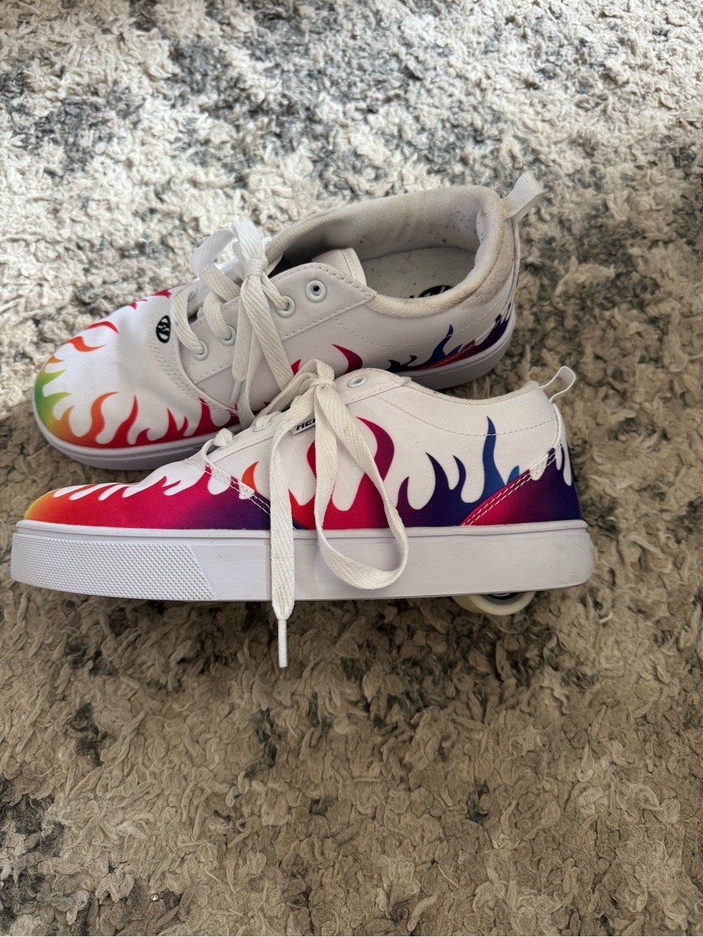 Heelys White Sneakers with Rainbow Flame Graphics women’s 8 men’s 7